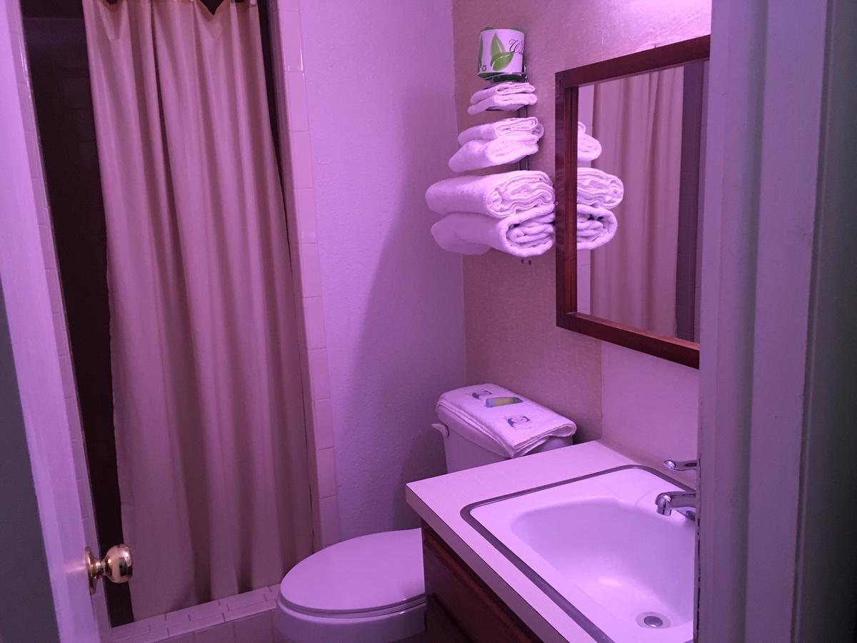 Skyliner Motel Stroud Εξωτερικό φωτογραφία