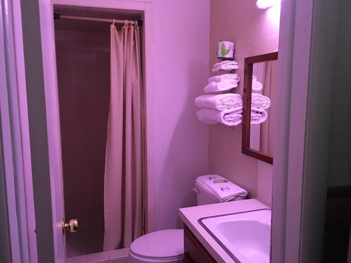 Skyliner Motel Stroud Εξωτερικό φωτογραφία