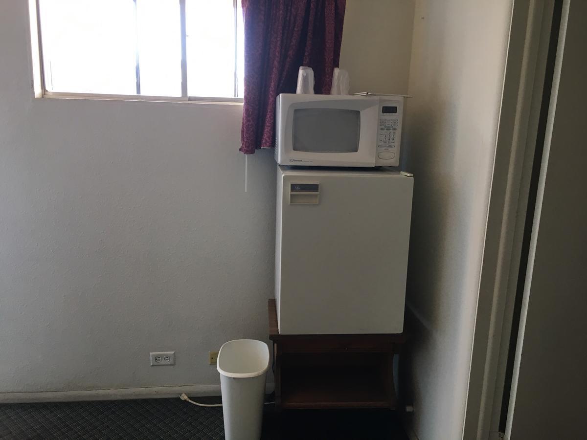 Skyliner Motel Stroud Εξωτερικό φωτογραφία