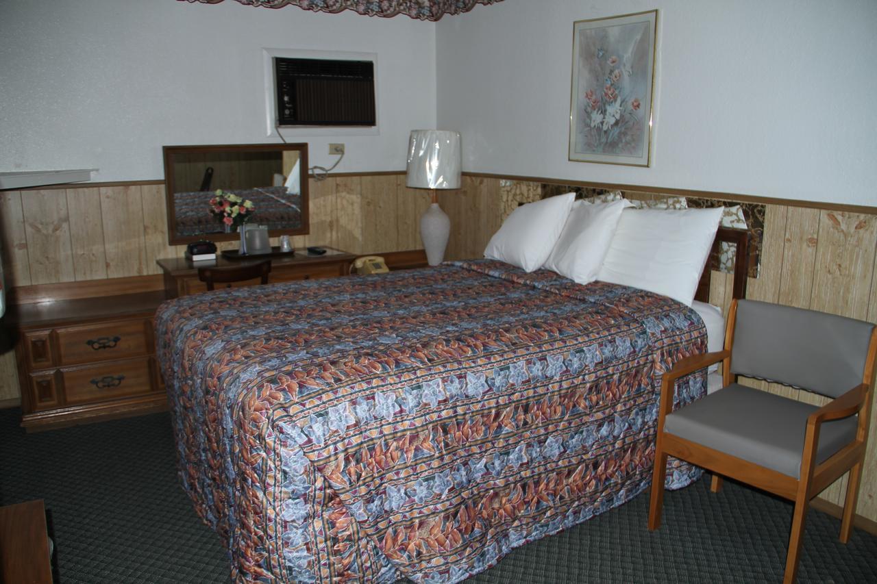 Skyliner Motel Stroud Εξωτερικό φωτογραφία