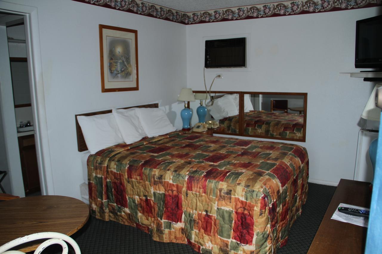 Skyliner Motel Stroud Εξωτερικό φωτογραφία