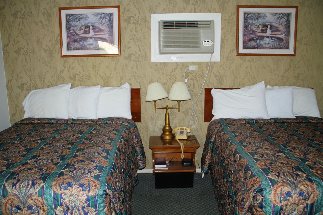 Skyliner Motel Stroud Εξωτερικό φωτογραφία