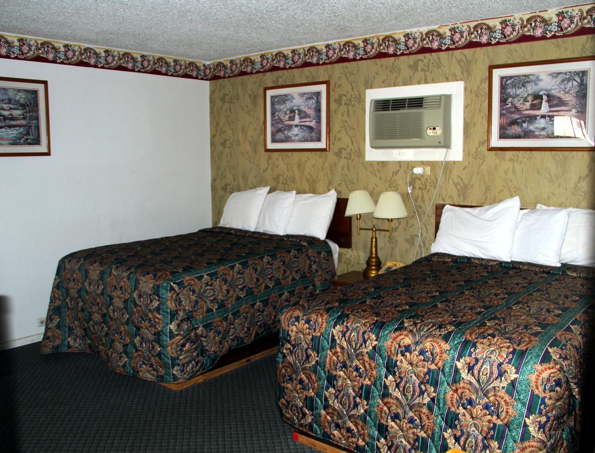 Skyliner Motel Stroud Εξωτερικό φωτογραφία