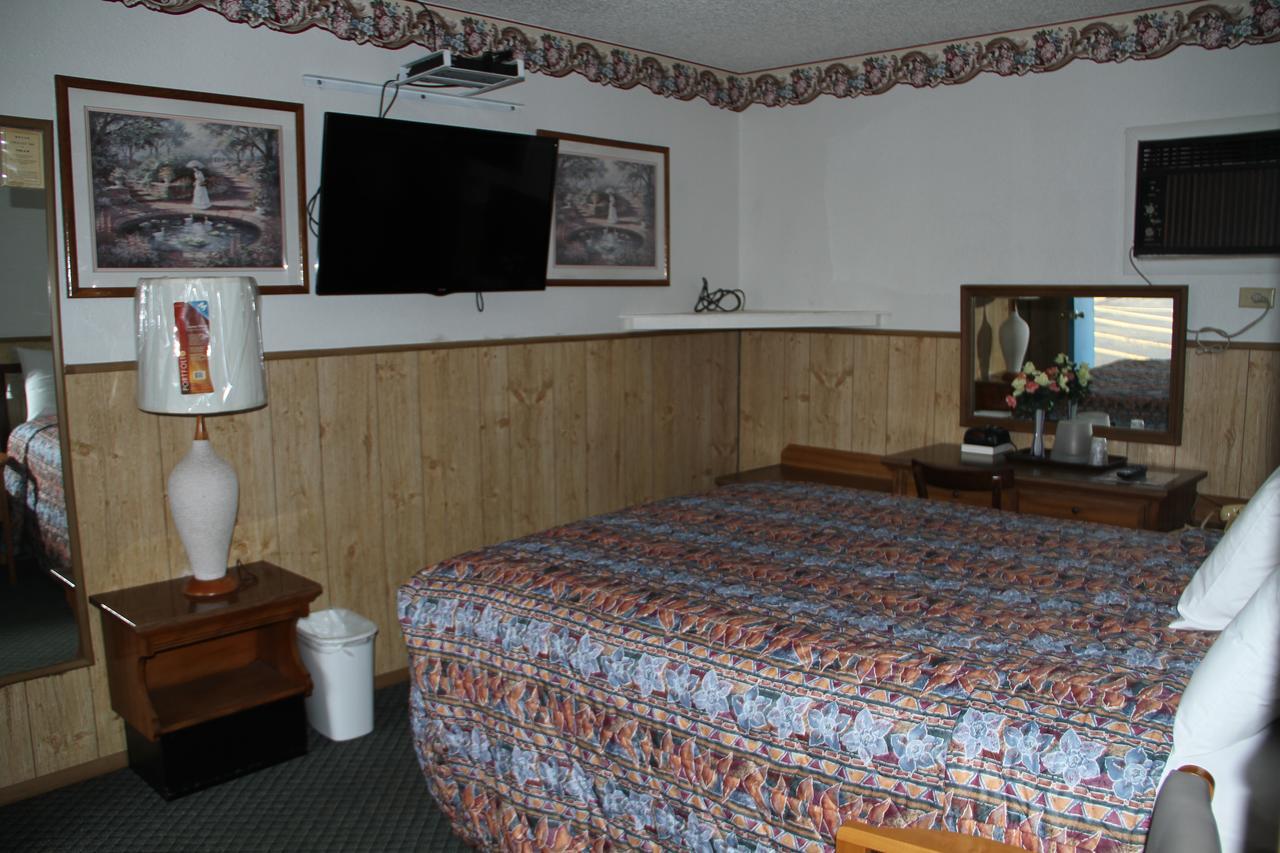 Skyliner Motel Stroud Εξωτερικό φωτογραφία