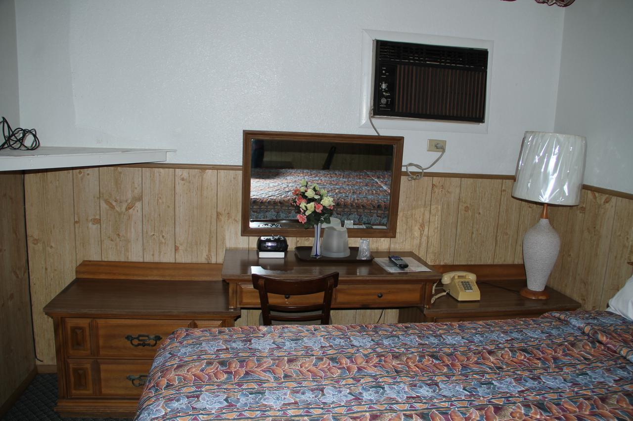 Skyliner Motel Stroud Εξωτερικό φωτογραφία