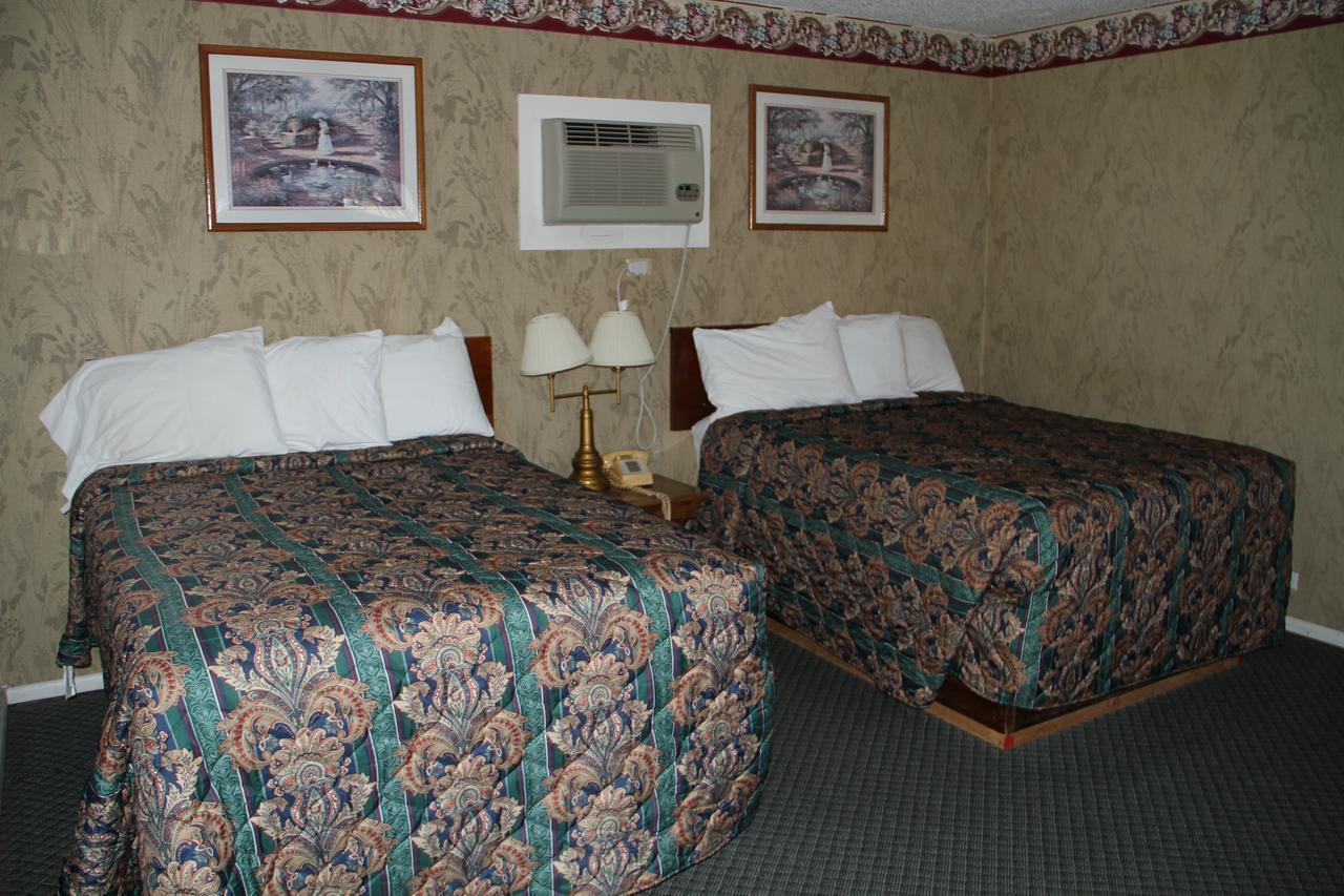 Skyliner Motel Stroud Εξωτερικό φωτογραφία