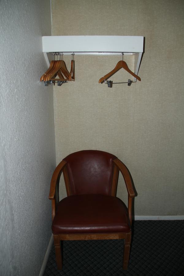 Skyliner Motel Stroud Εξωτερικό φωτογραφία